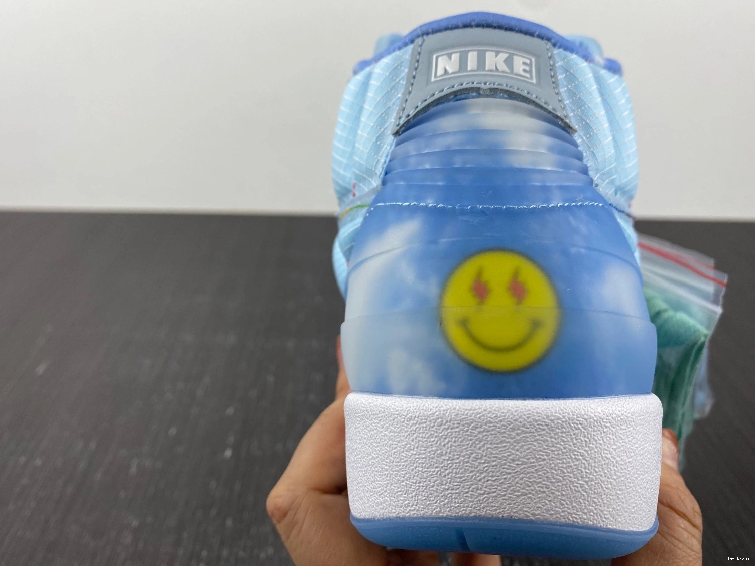 Jordan Balvin Retro 2 DQ7691-419 - J 0518